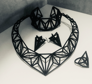 The Kite Necklace